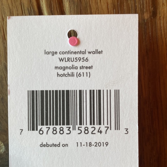 Authentic NWT Kate Spade Large Continental Wallet, Magnolia Street Hotchili, Red - Picture 11 of 12